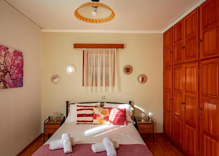 Golden Flower\'S Apartment